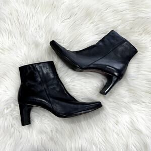 White Mountain Y2K Square Toe Leather Bootie Sz 9